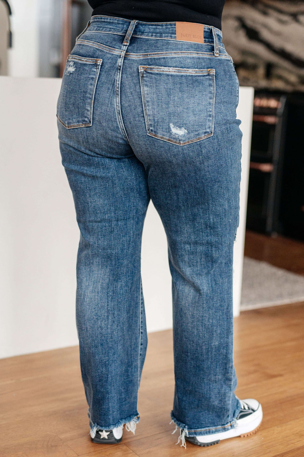 Judy Blue Rose High Rise 90's Straight Jeans in Dark Wash in - Denim photo
