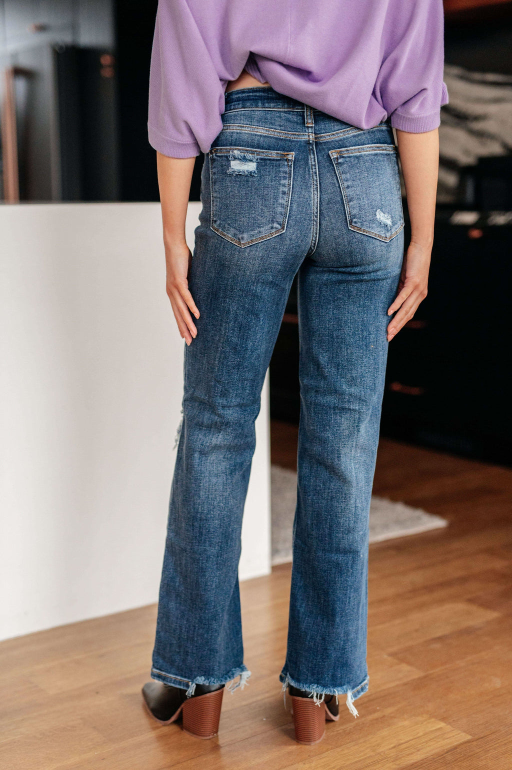 Judy Blue Rose High Rise 90's Straight Jeans in Dark Wash in - Denim photo