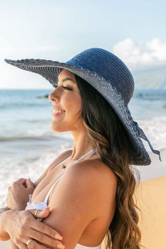 Scallop Edge Bow Accent Sunhat in - Hats photo