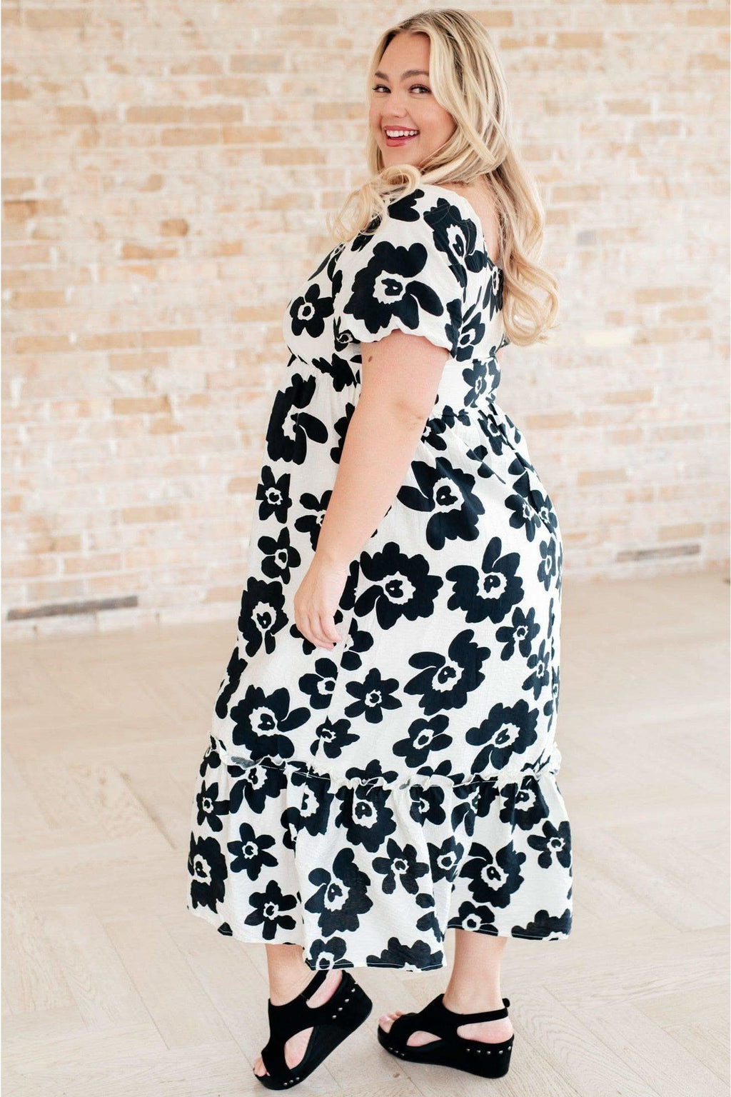 The Hot Topic Square Neck Floral Dress in - Dresses photo