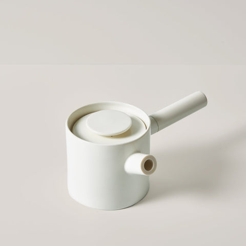 Small Teapot in BLANC - Teapot photo