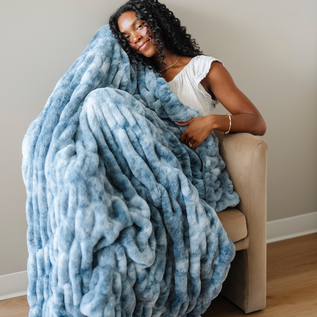 Saranoni Double Ruched XL Faux Fur XL Throw Blankets -