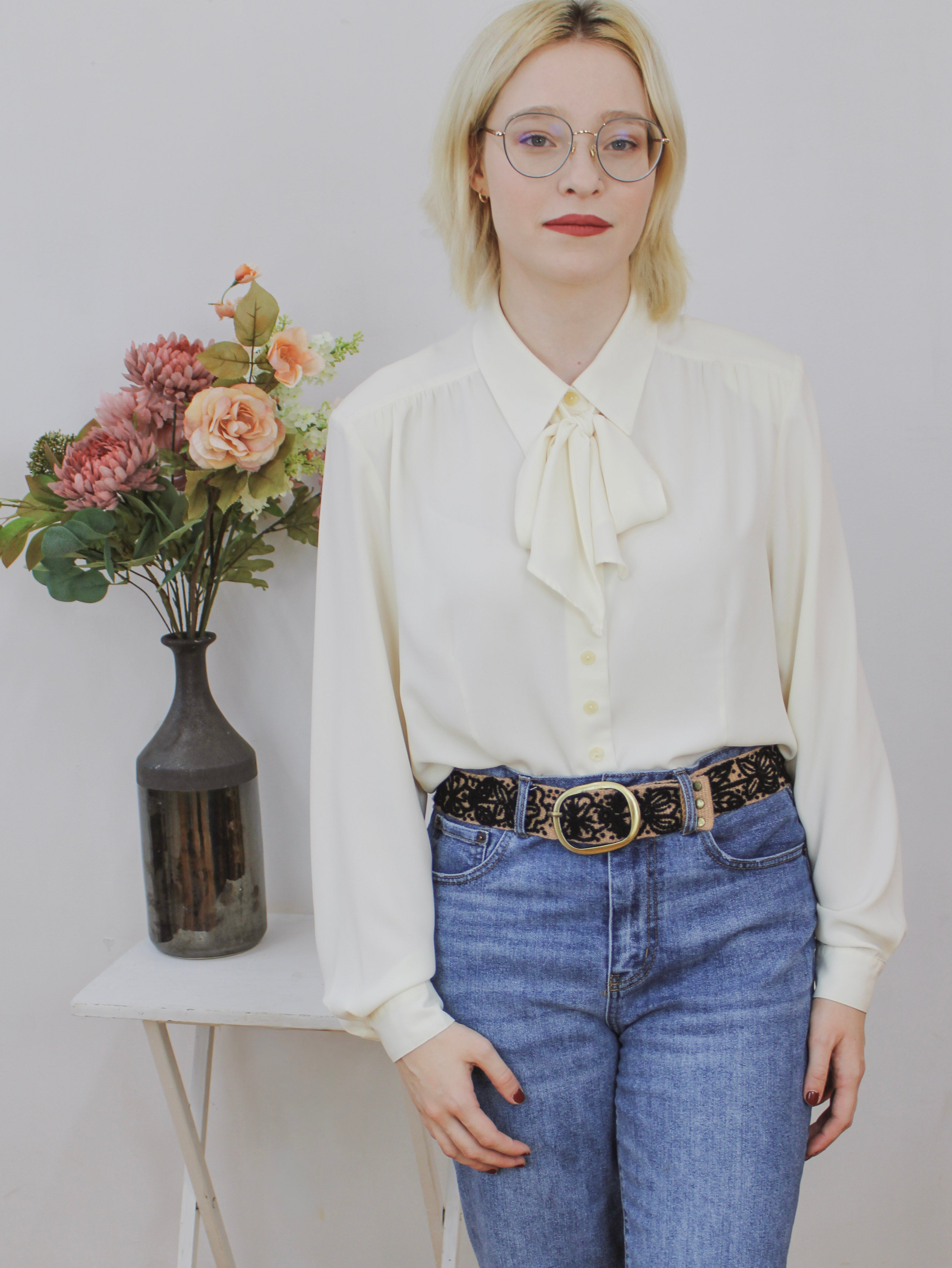 Sombra Rosa Embroidered Belt in - belt photo