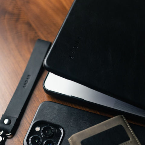 The Helm in - Cases photo