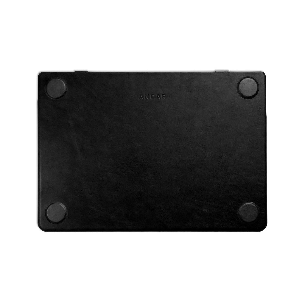 The Helm in - Cases photo