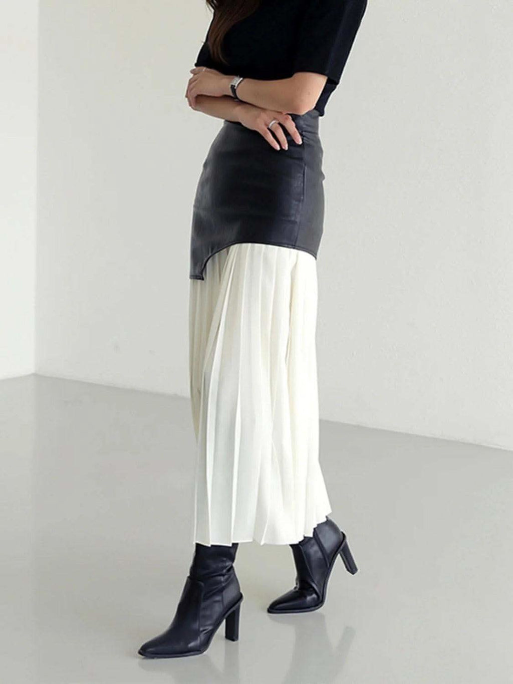 Pleated Contrast High Rise Skirt - SwagglyLife Home & Fashion