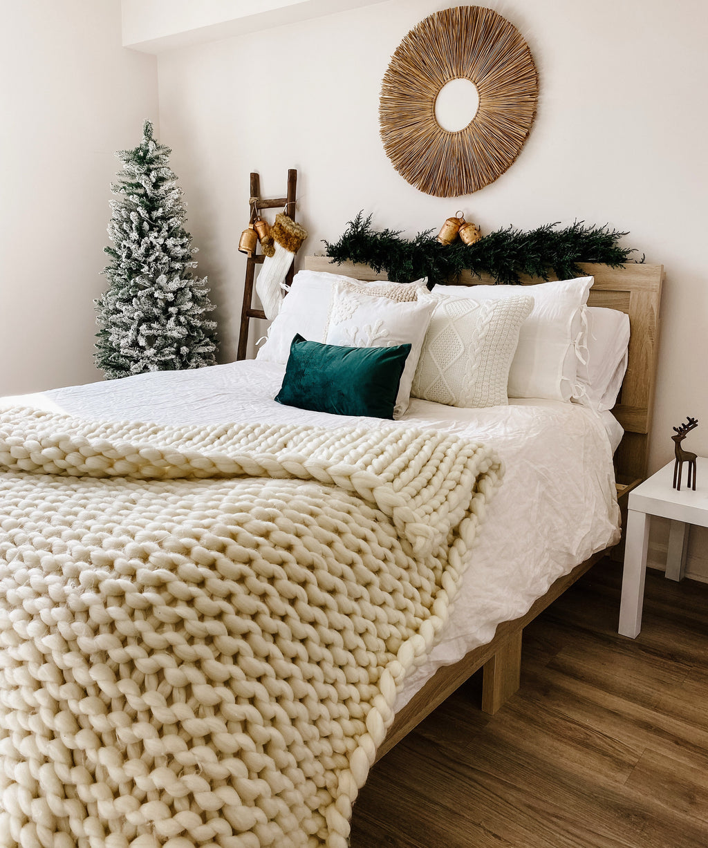 Luxor Lumbar Pillow Cover in - photo