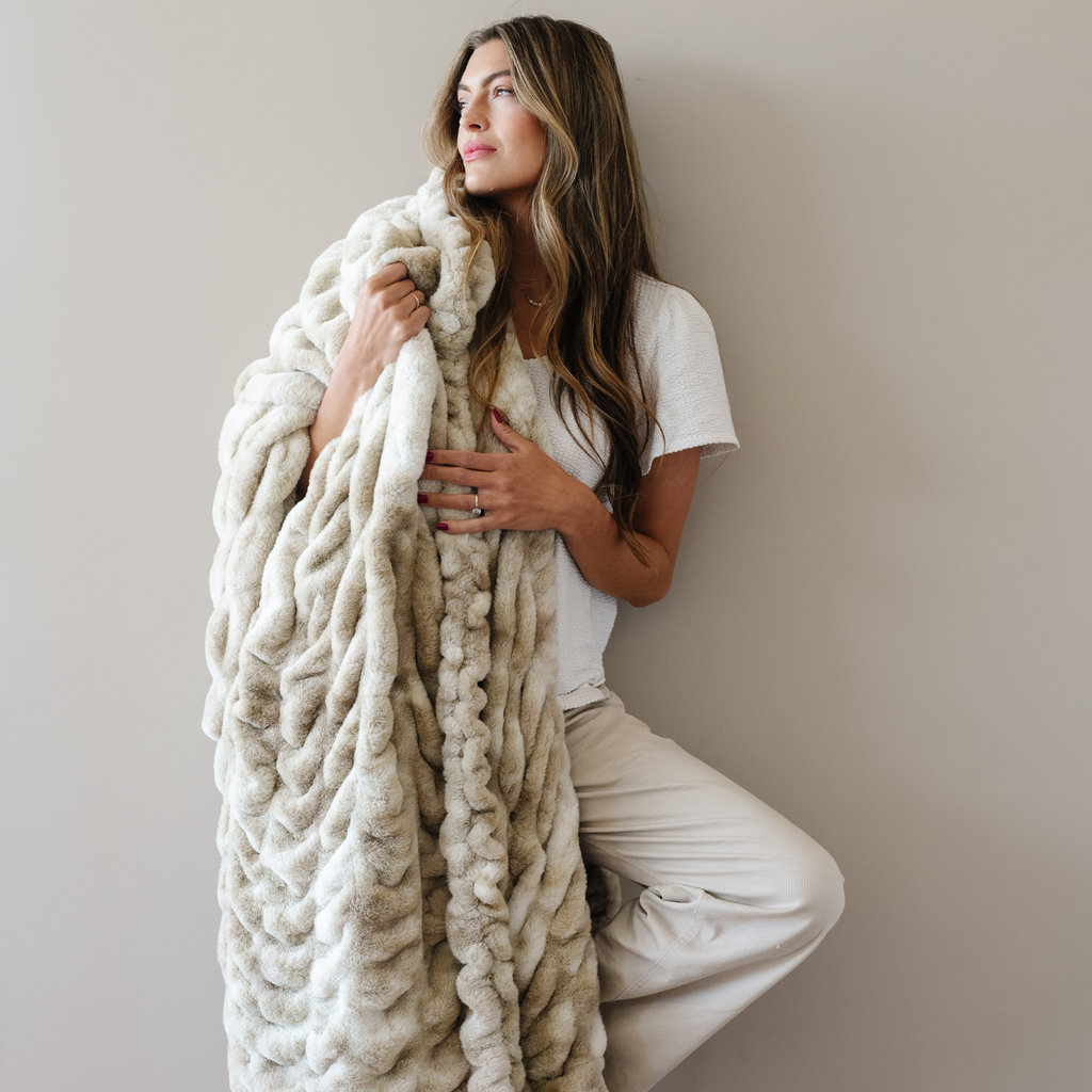 Saranoni Double Ruched XL Faux Fur XL Throw Blankets -