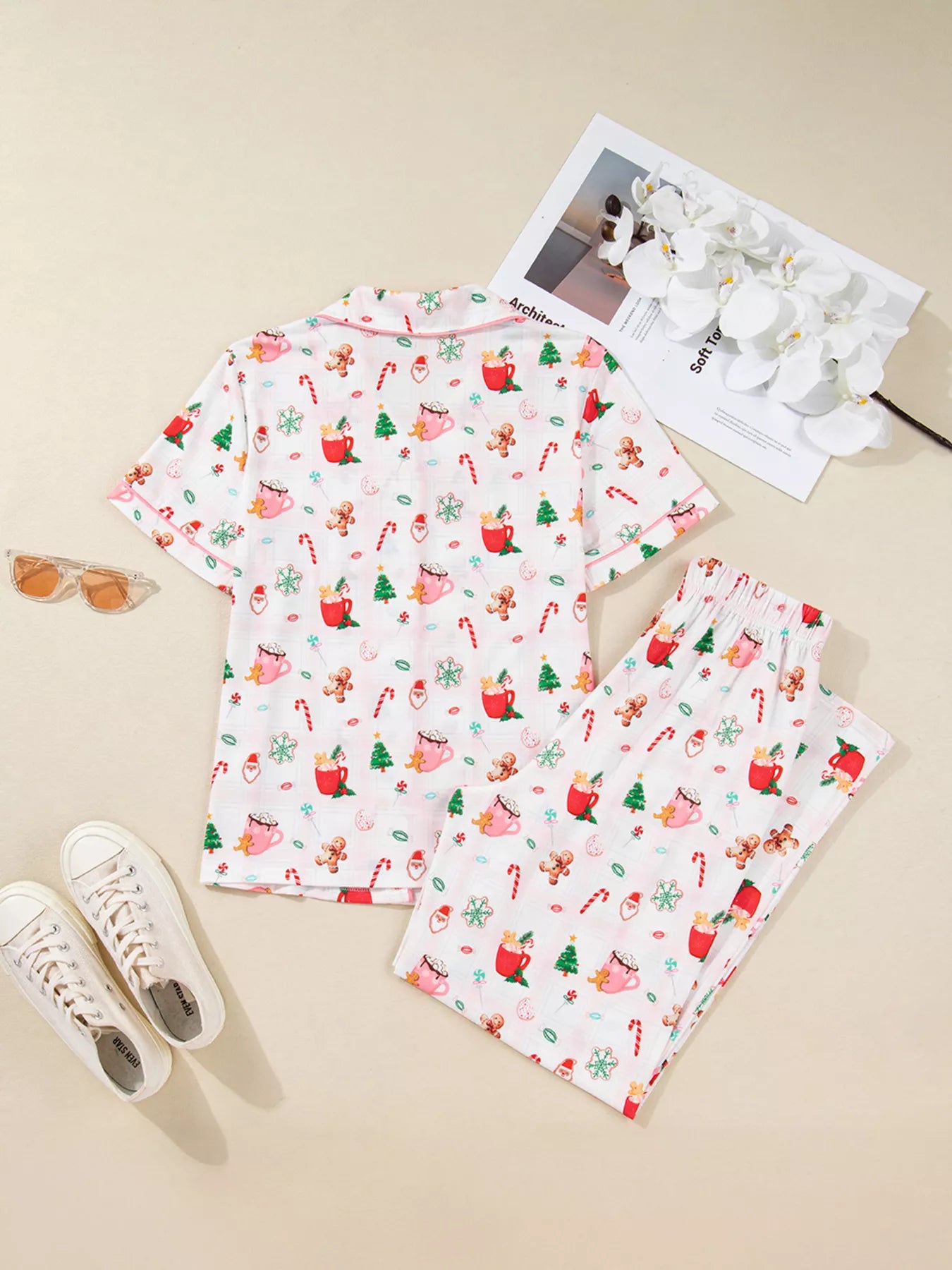 Christmas Spirit Cute Holiday Print Short Sleeve Shirt and Pants 2pcs Pajama Set in - photo
