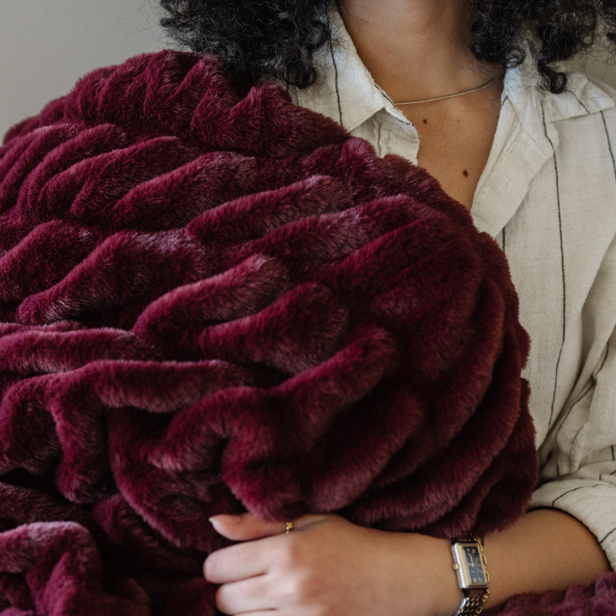 Saranoni Double Ruched Faux Fur Throw Blankets in Royale - photo
