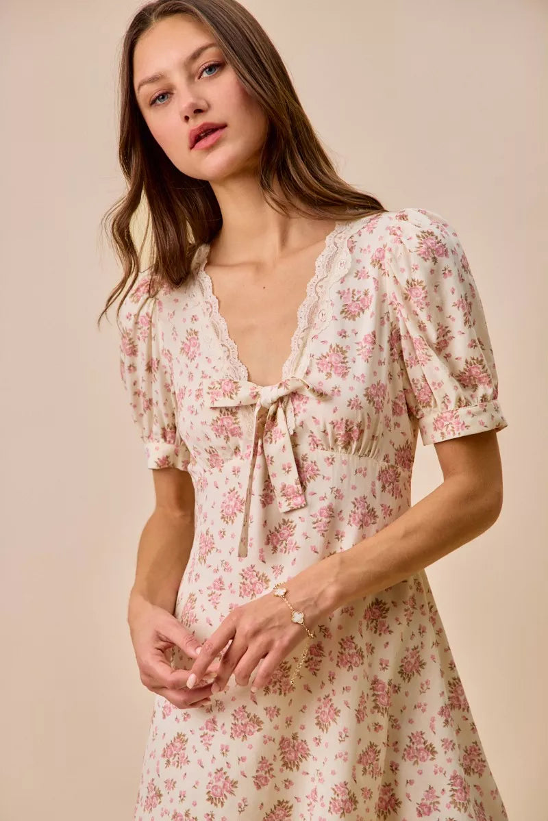 SO ME Floral Lace Trimed Short Sleeves Mini Dress in - photo