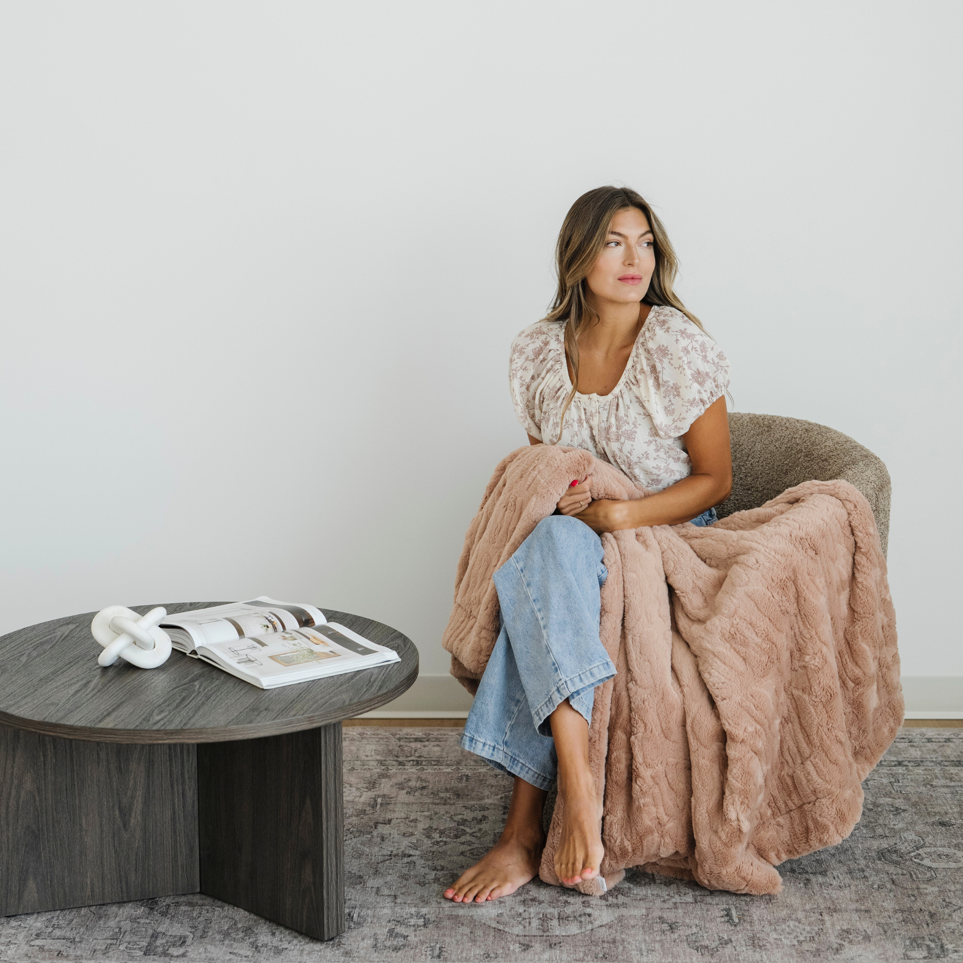 PATTERNED FAUX FUR XL THROW BLANKETS in - photo