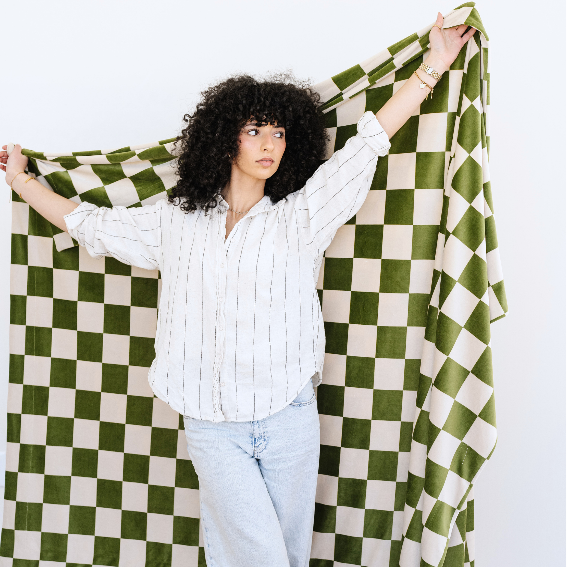 MINKY STRETCH XL THROW BLANKETS in - photo