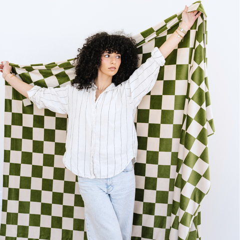 MINKY STRETCH XL THROW BLANKETS in - photo