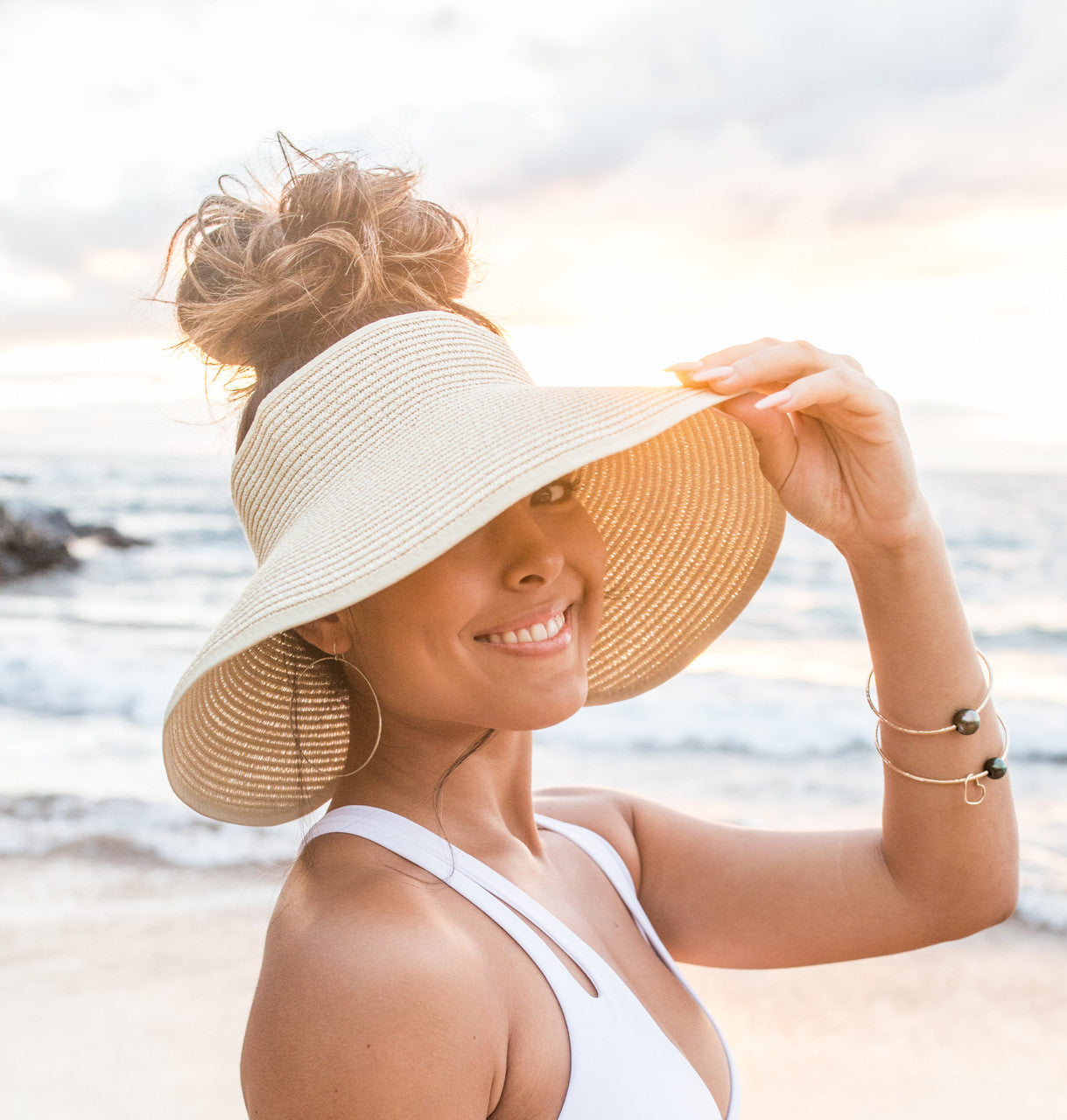 Foldable Wide Brim Bow Visor in - Sun Visor photo