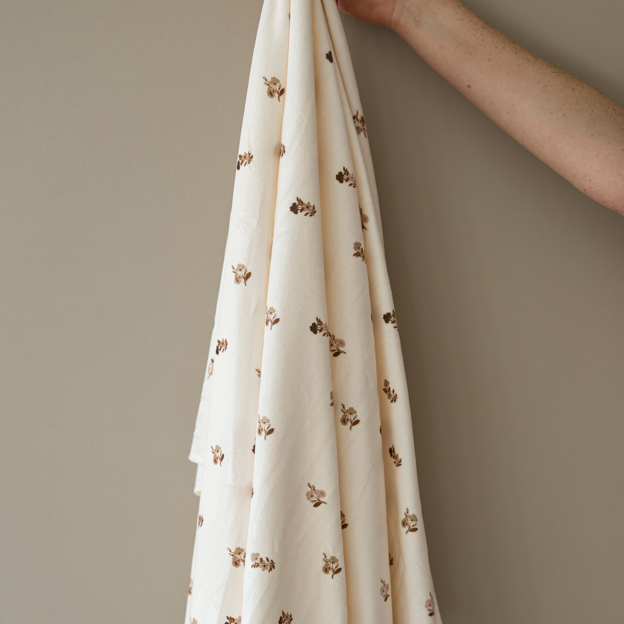 MINKY STRETCH LUXE SWADDLE/BLANKET in - photo