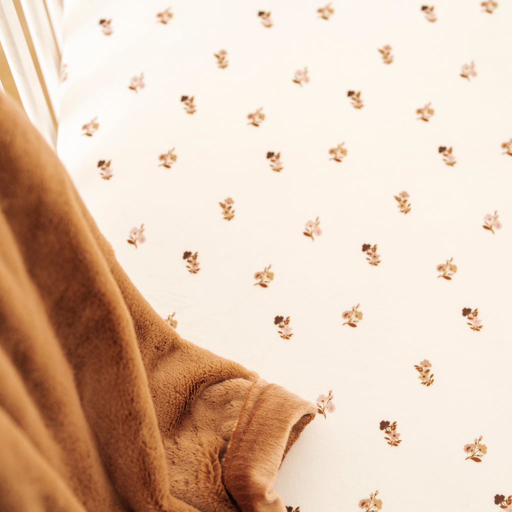 MINKY STRETCH LUXE CRIB SHEETS in - photo