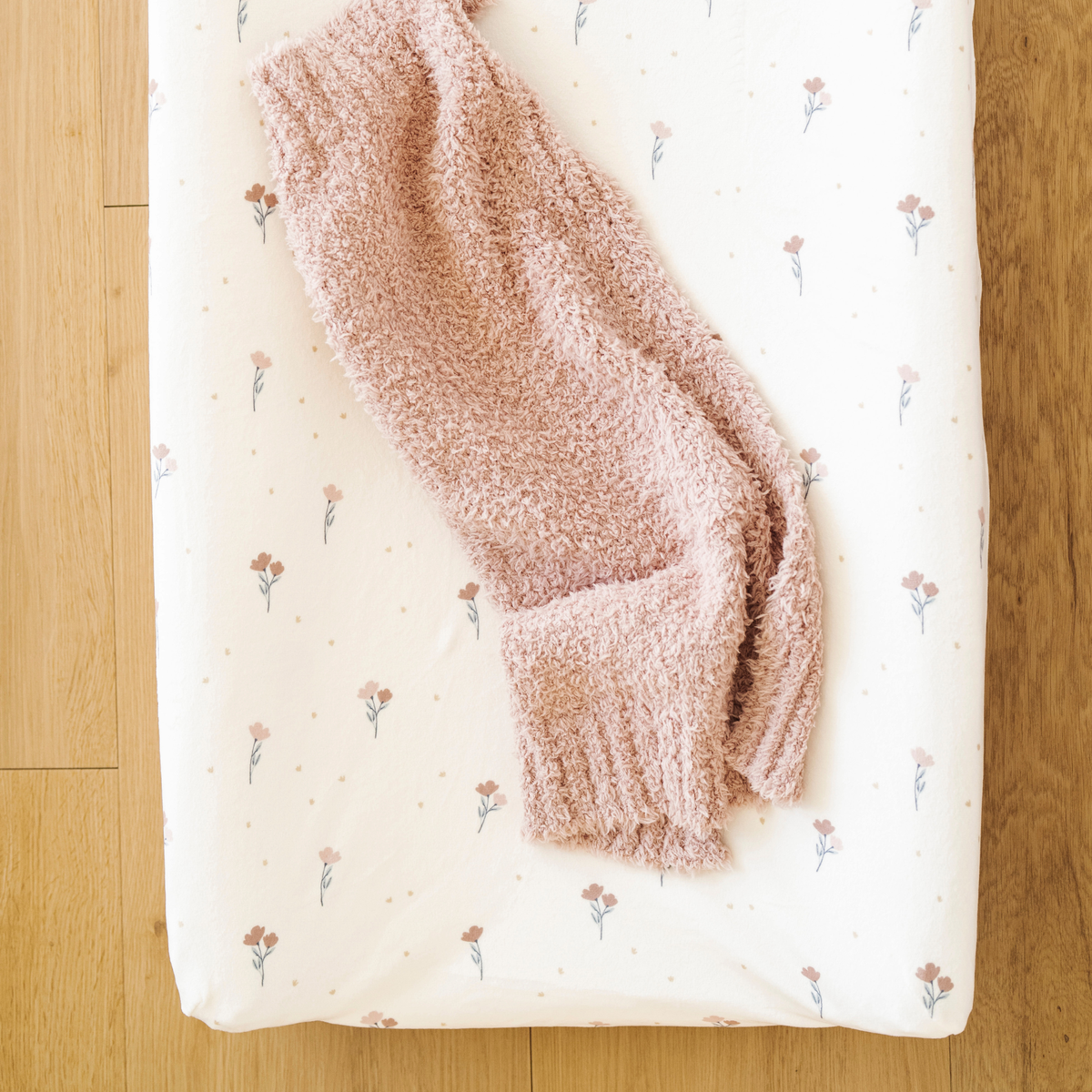 Saranoni Minky Stretch Luxe Changing Covers in Floral - photo