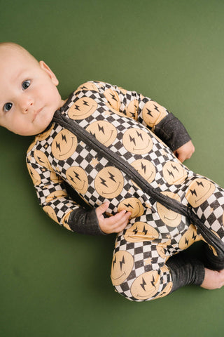 Lightning Checkered Smiley Bamboo Sleeper in - photo