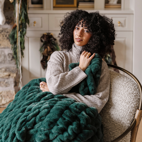 Saranoni Double Ruched XL Faux Fur XL Throw Blankets - Forest