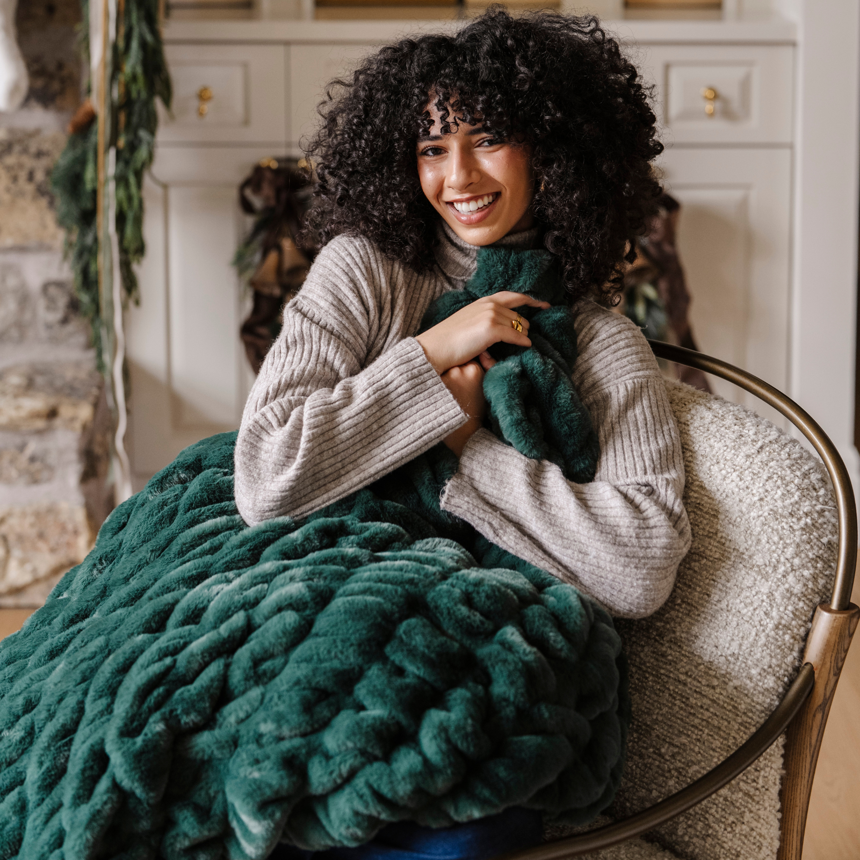 Saranoni Double Ruched XL Faux Fur XL Throw Blankets -