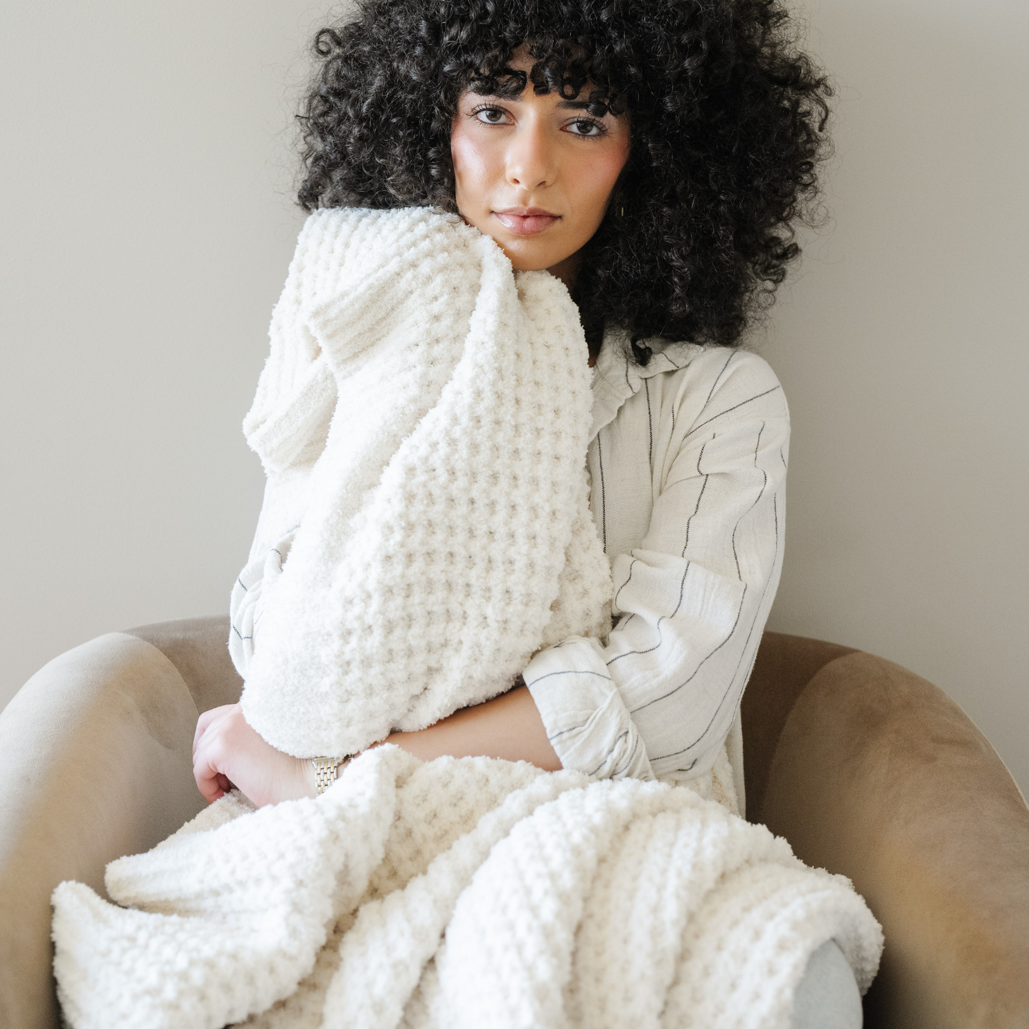 Saranoni Waffle Knit XL Throw Blankets in Swan - photo