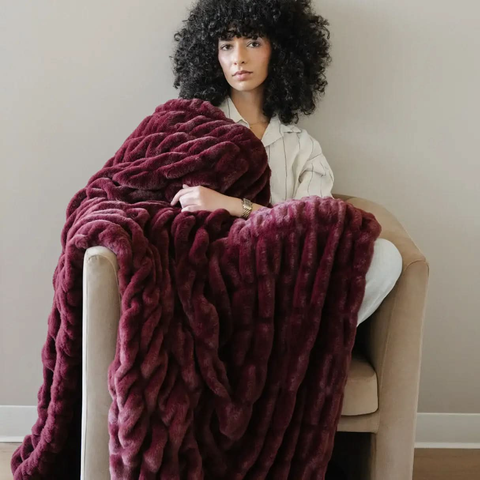 DOUBLE RUCHED FAUX FUR THROW BLANKETS