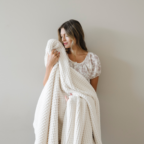 Saranoni Waffle Knit XL Throw Blankets in - photo