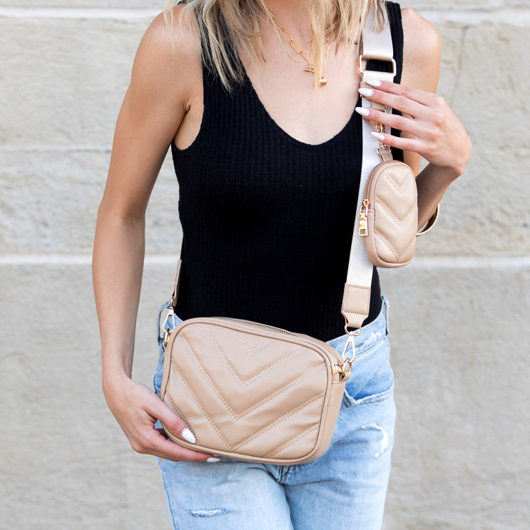 Elsie Quilted Crossbody in - photo