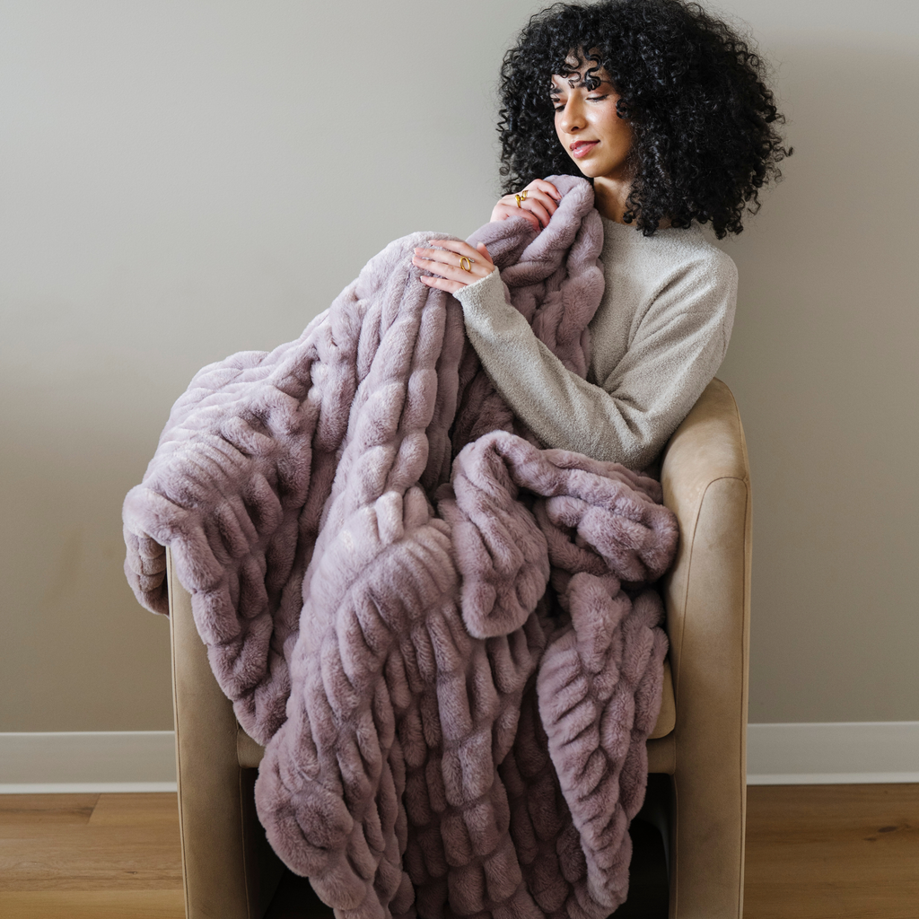 Saranoni Double Ruched XL Faux Fur XL Throw Blankets -
