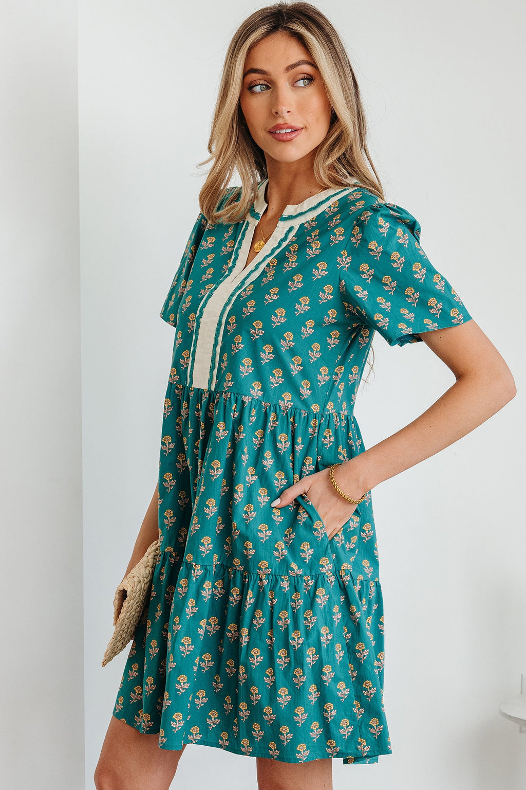 Clover Short Sleeve Floral Dress in - Floral Dresses photo