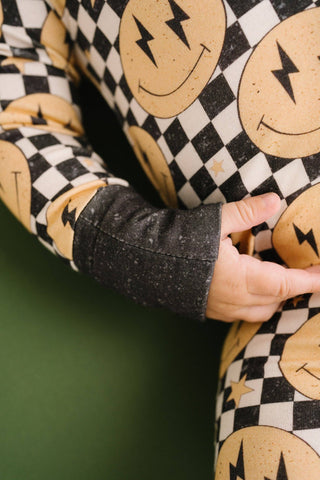 Lightning Checkered Smiley Bamboo Sleeper in - photo