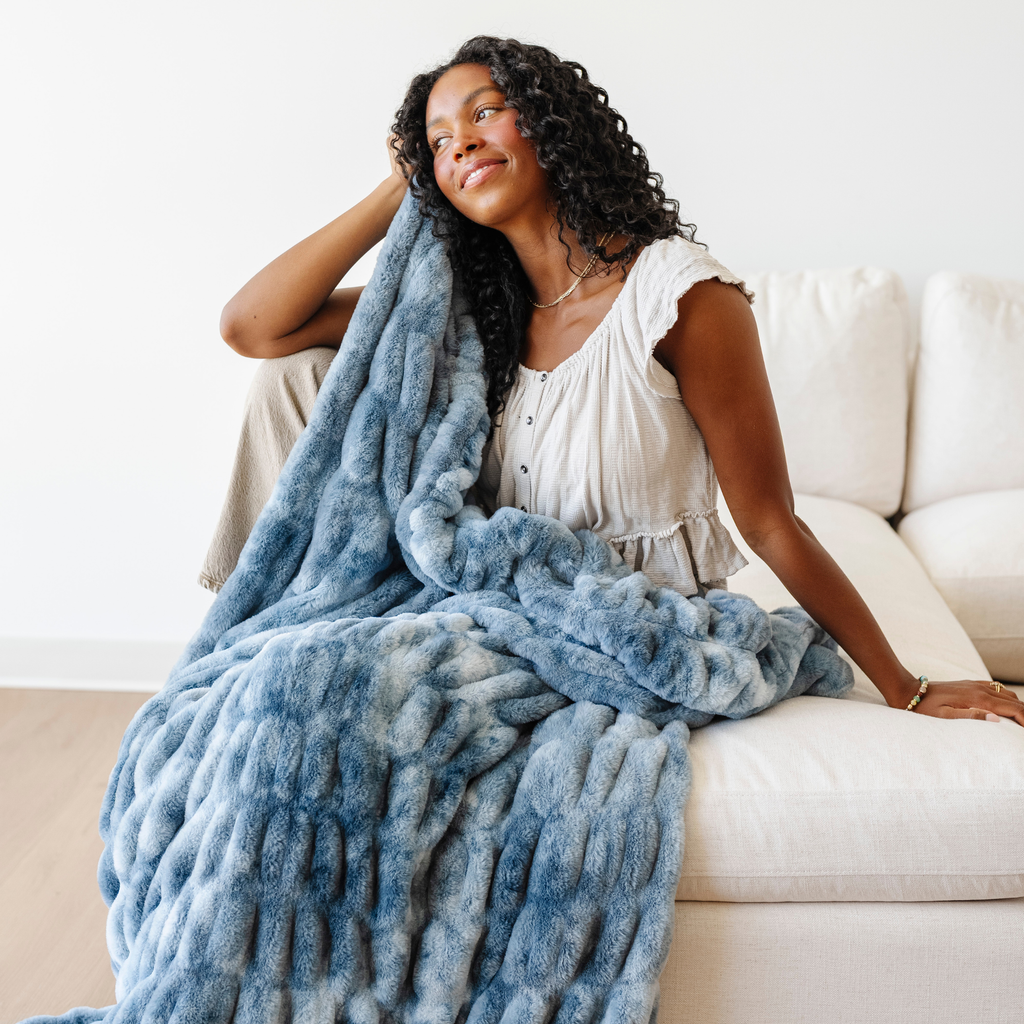 Saranoni Double Ruched XL Faux Fur XL Throw Blankets -