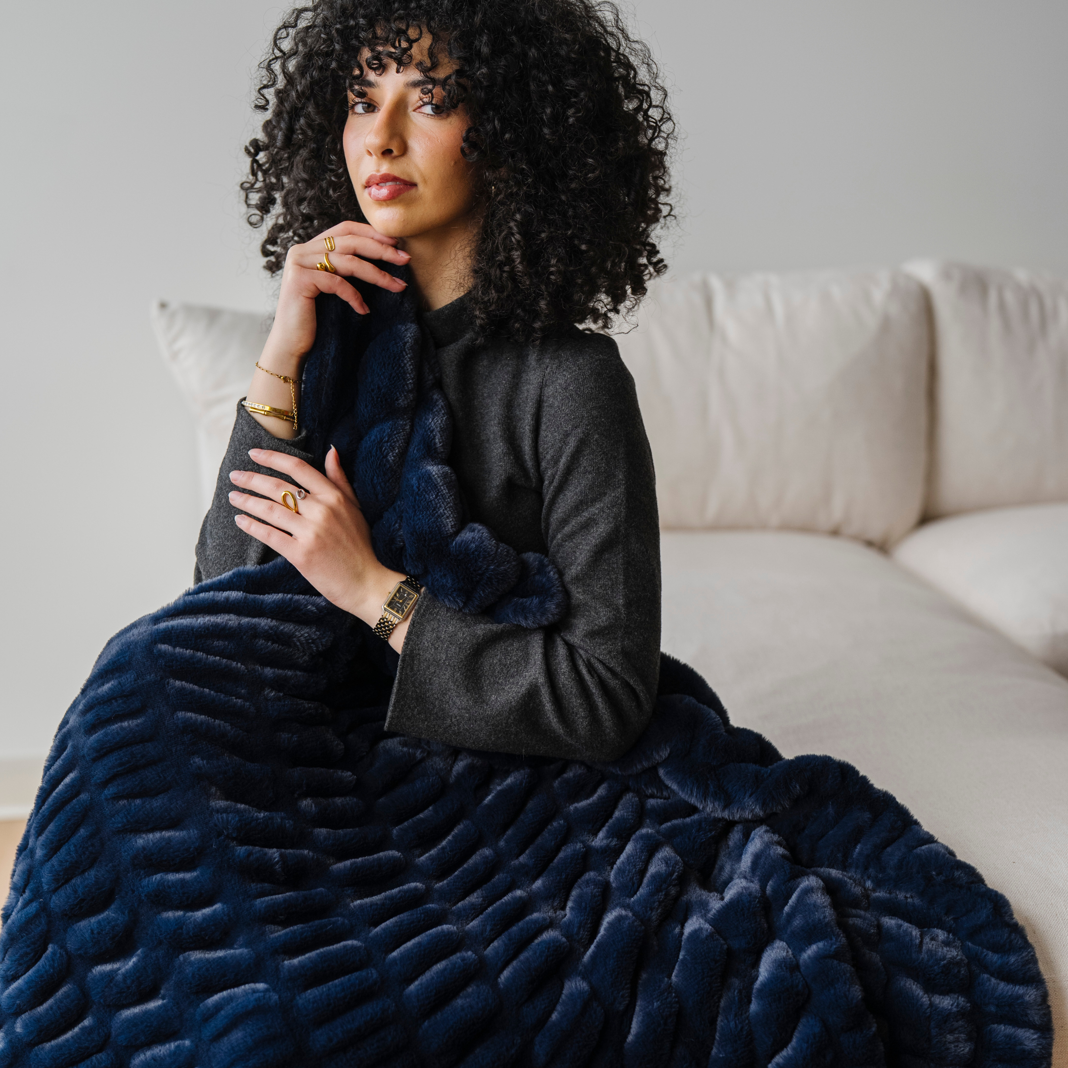 Saranoni Double Ruched XL Faux Fur XL Throw Blankets - Midnight