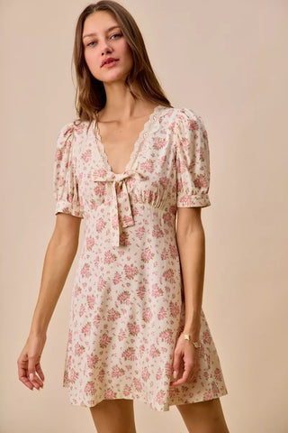 SO ME Floral Lace Trimed Short Sleeves Mini Dress in - photo