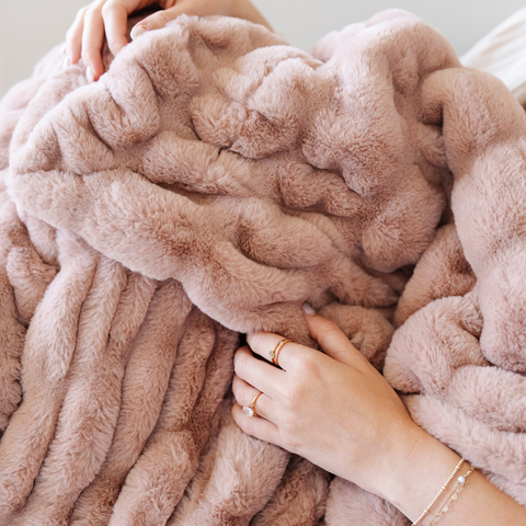 Saranoni Double Ruched XL Faux Fur XL Throw Blankets -