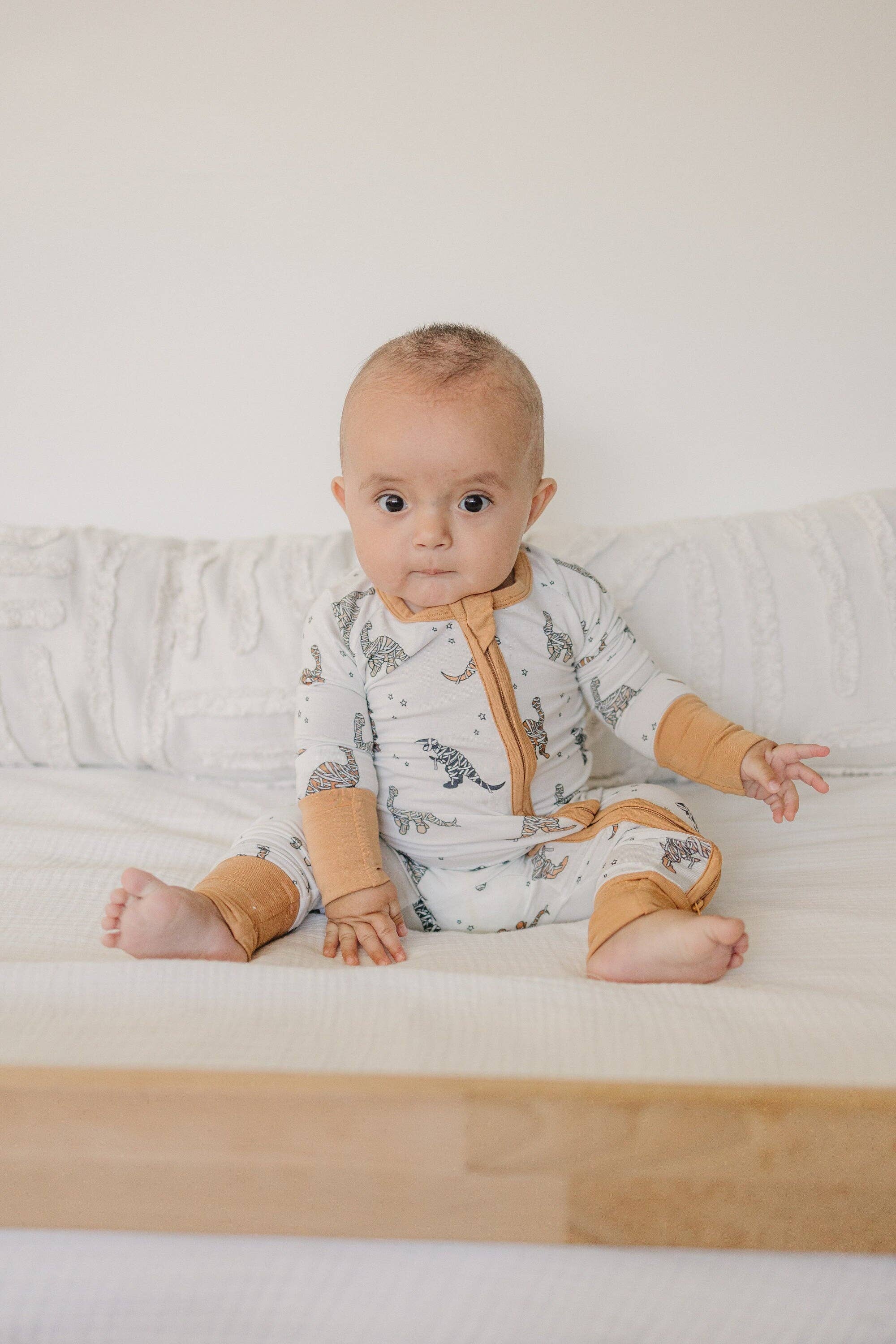 Mummy-Saurus Rex Bamboo Sleeper in - photo