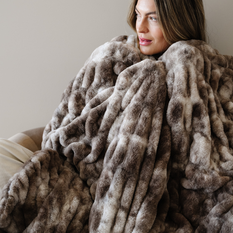 Saranoni Double Ruched Faux Fur Throw Blankets in Chocolate Blend - photo