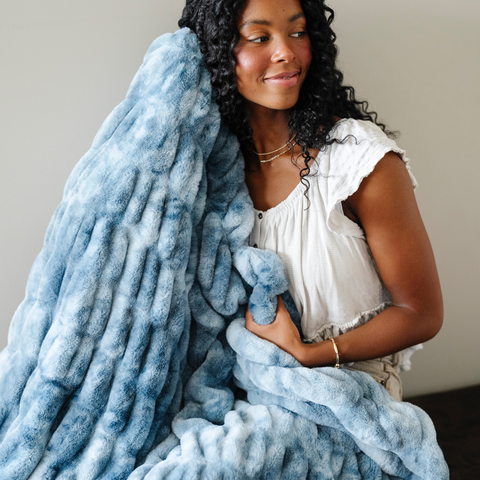 Saranoni Double Ruched XL Faux Fur XL Throw Blankets -
