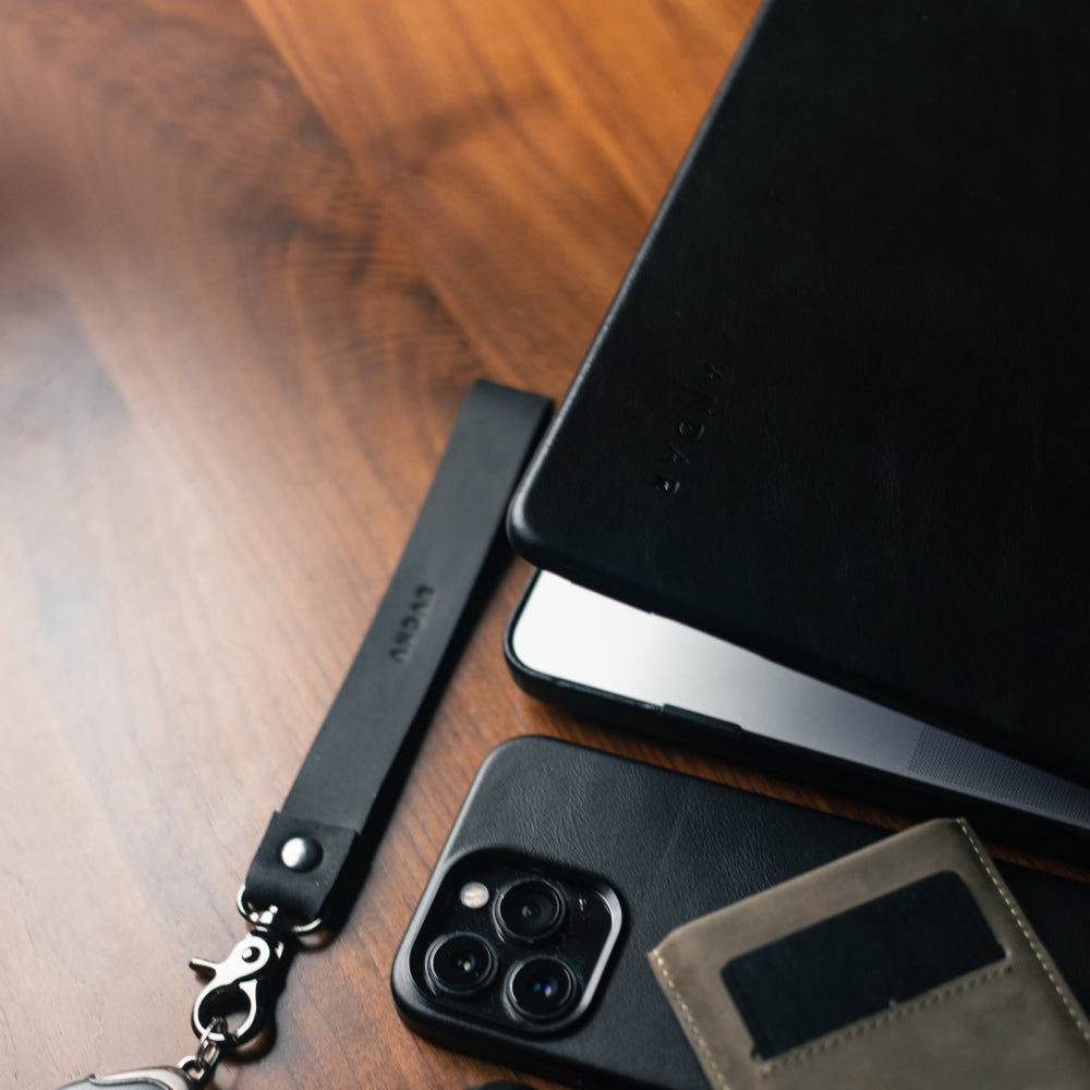 The Helm in - Cases photo