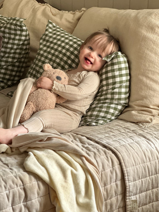 Little Mae & Co. Oat Ribbed Toddler Blanket in - photo