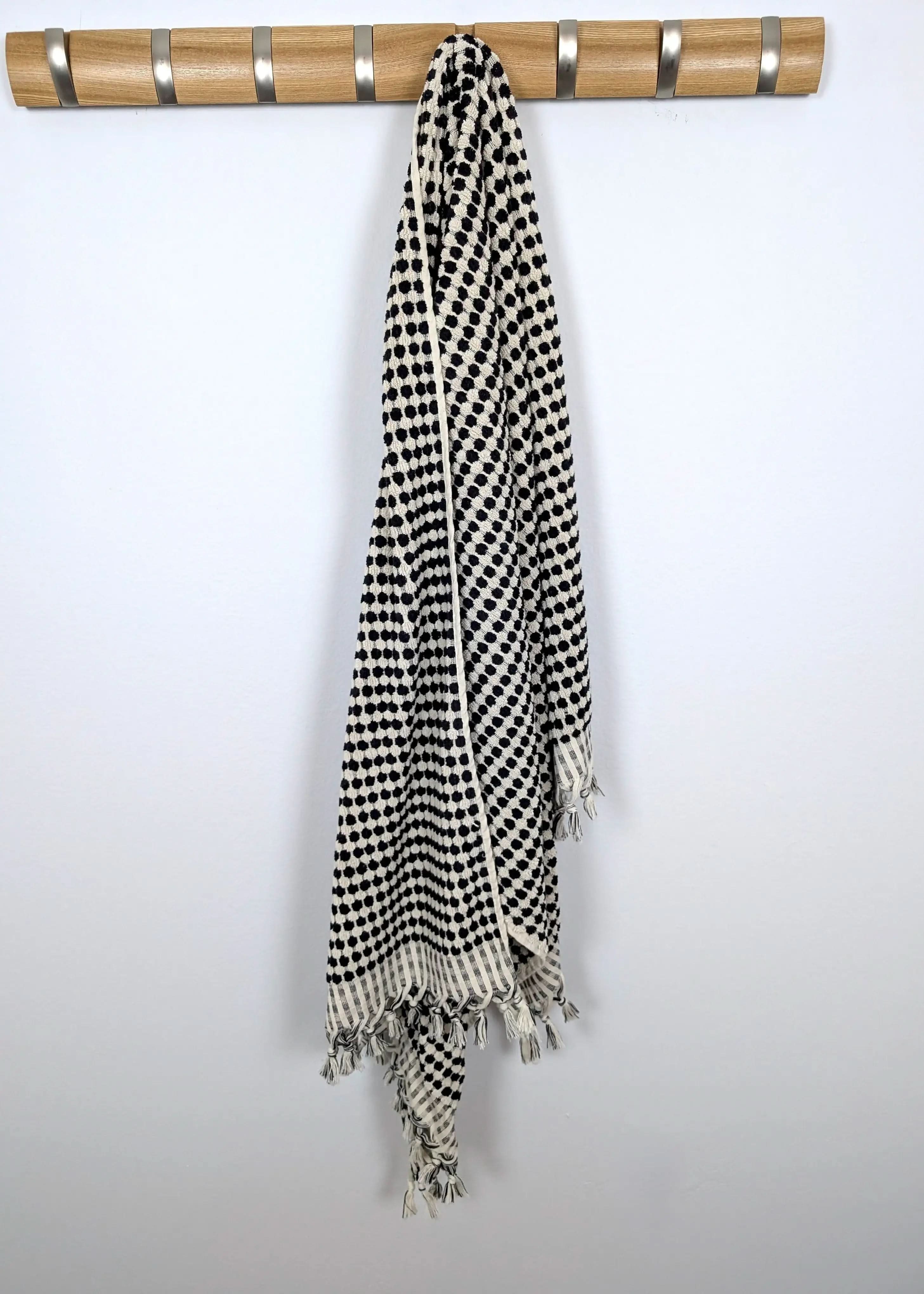Bloom Collection – Oversized Turkish Cotton Bath Towel with Raised Texture and Hand-Tied Tassels - SwagglyLife Home & Fashion