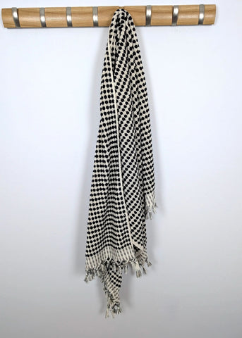 Bloom Collection – Oversized Turkish Cotton Bath Towel with Raised Texture and Hand-Tied Tassels - SwagglyLife Home & Fashion