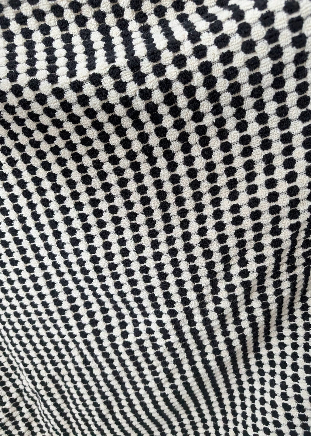 Bloom Collection – Oversized Turkish Cotton Bath Towel with Raised Texture and Hand-Tied Tassels - SwagglyLife Home & Fashion