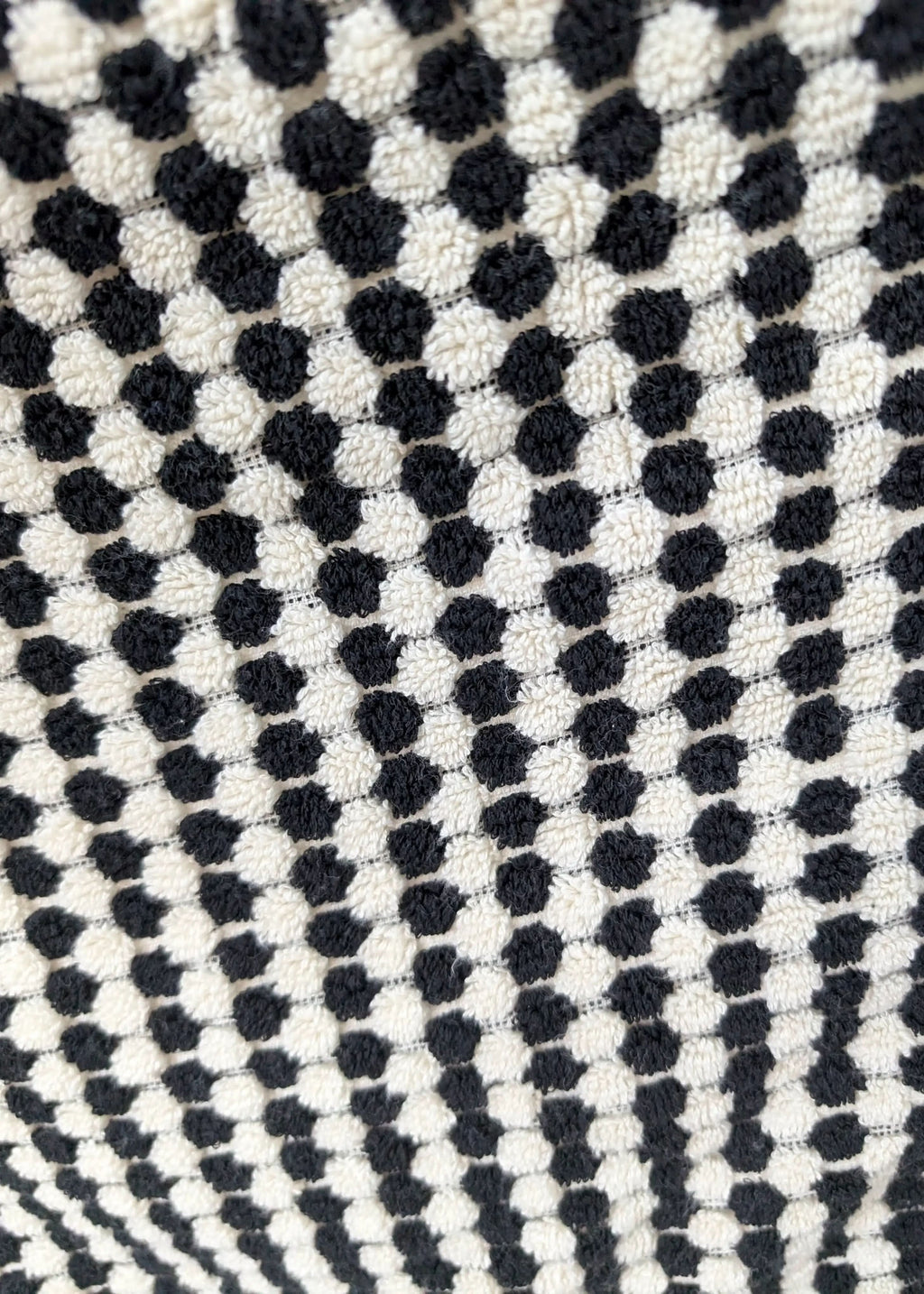 Bloom Collection – Oversized Turkish Cotton Bath Towel with Raised Texture and Hand-Tied Tassels - SwagglyLife Home & Fashion