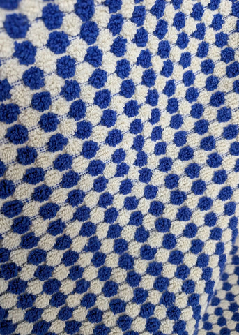 Bloom Collection – Oversized Turkish Cotton Bath Towel with Raised Texture and Hand-Tied Tassels - SwagglyLife Home & Fashion