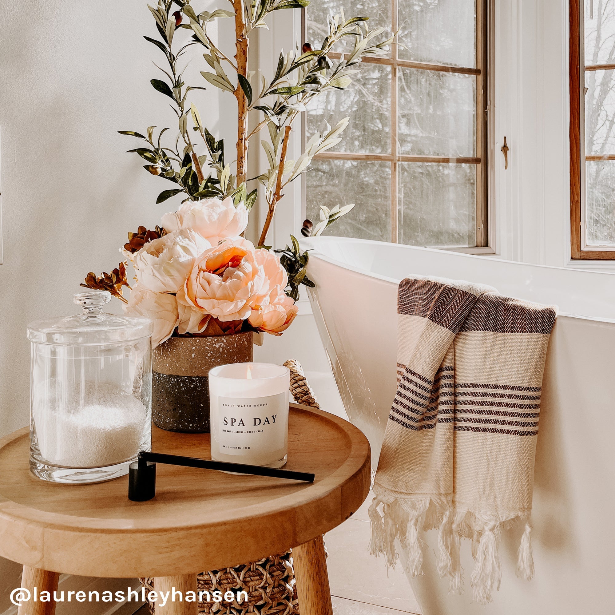 Spa Day Soy Candle - White Jar - 11 oz in - Candles photo