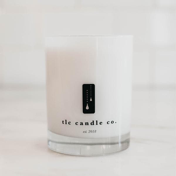 Amber Noir - Sandalwood Soy Candle in - Soy Candle photo