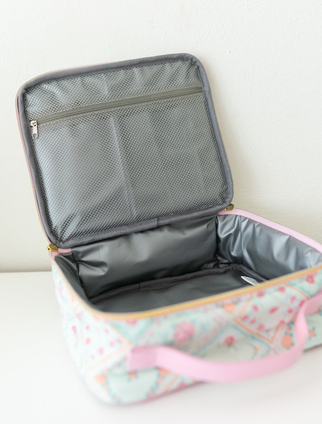 *PREORDER* Quilted Lunchbox ~ Petal Patchwork in - photo
