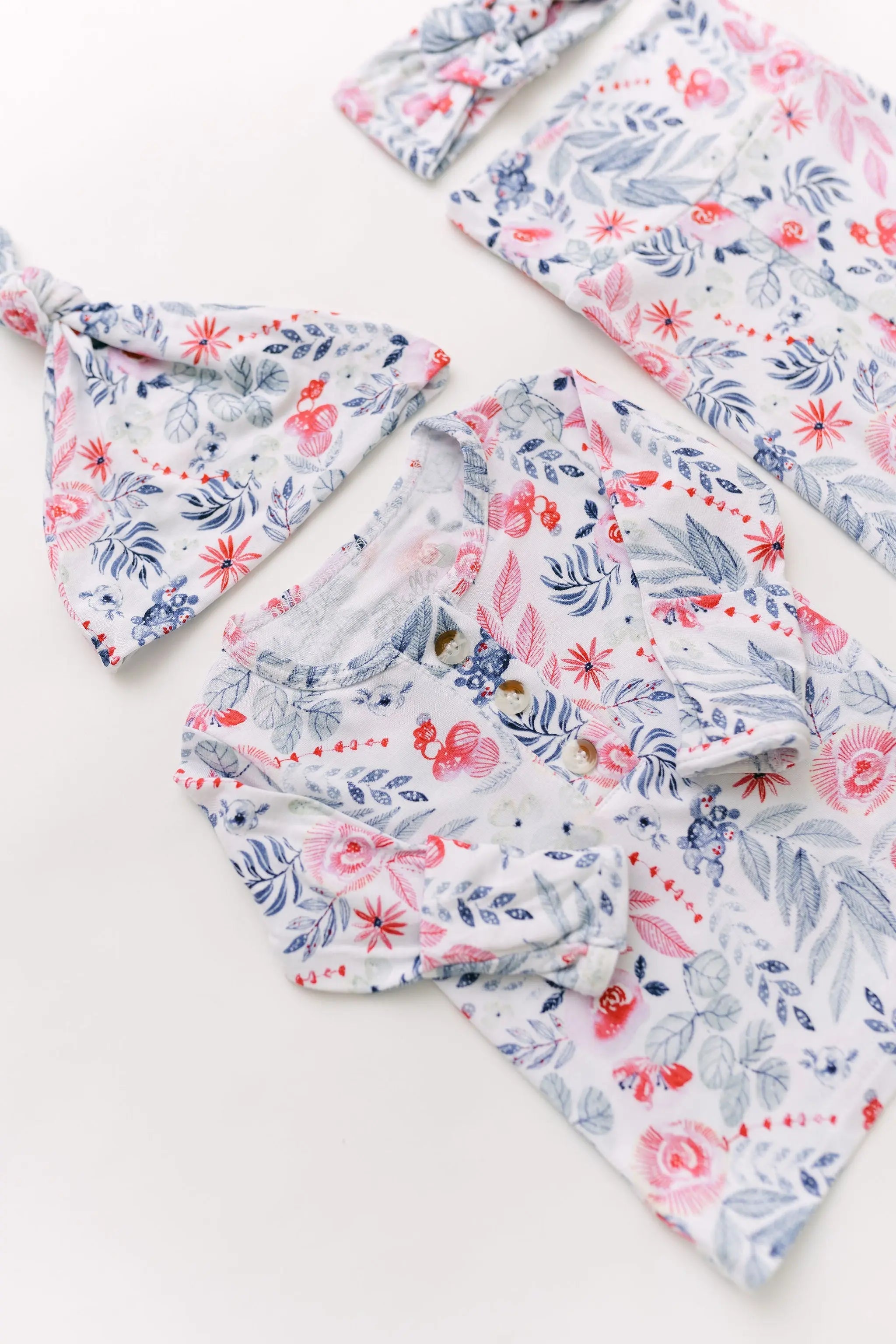 Newborn Outfit, Baby Outfit, Baby Girl Coming Home Outfit - Bloom in - Onesies photo